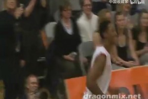 43了还能打！08年43岁皮蓬瑞典联赛砍下21分12板助队取胜！-